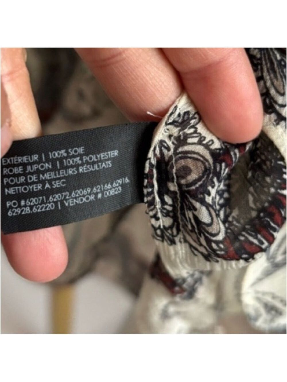 40. Club Monaco| Silk Paisley Print Dress. Small medium - Picture 14 of 14